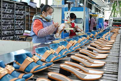 堅(jiān)守崗位迎新年