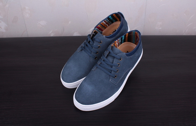 榮光鞋業(yè)鞋加盟連鎖火爆招商中，攜手共贏財(cái)富未來(lái)